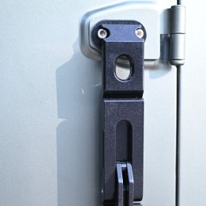 STEP HINGE TYPE 1 BLACK